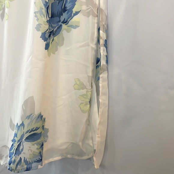 Old Navy White Floral Maxi Dress - Picture 3 of 8